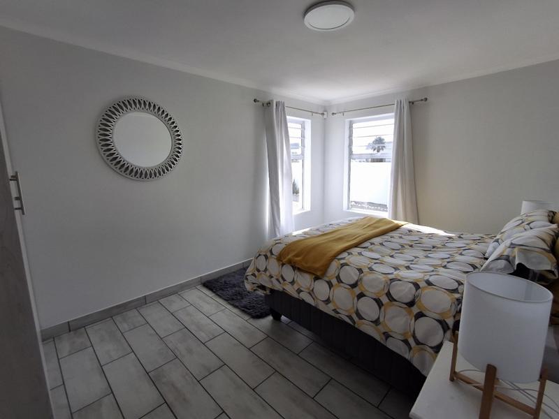 To Let 3 Bedroom Property for Rent in Lampiesbaai Western Cape